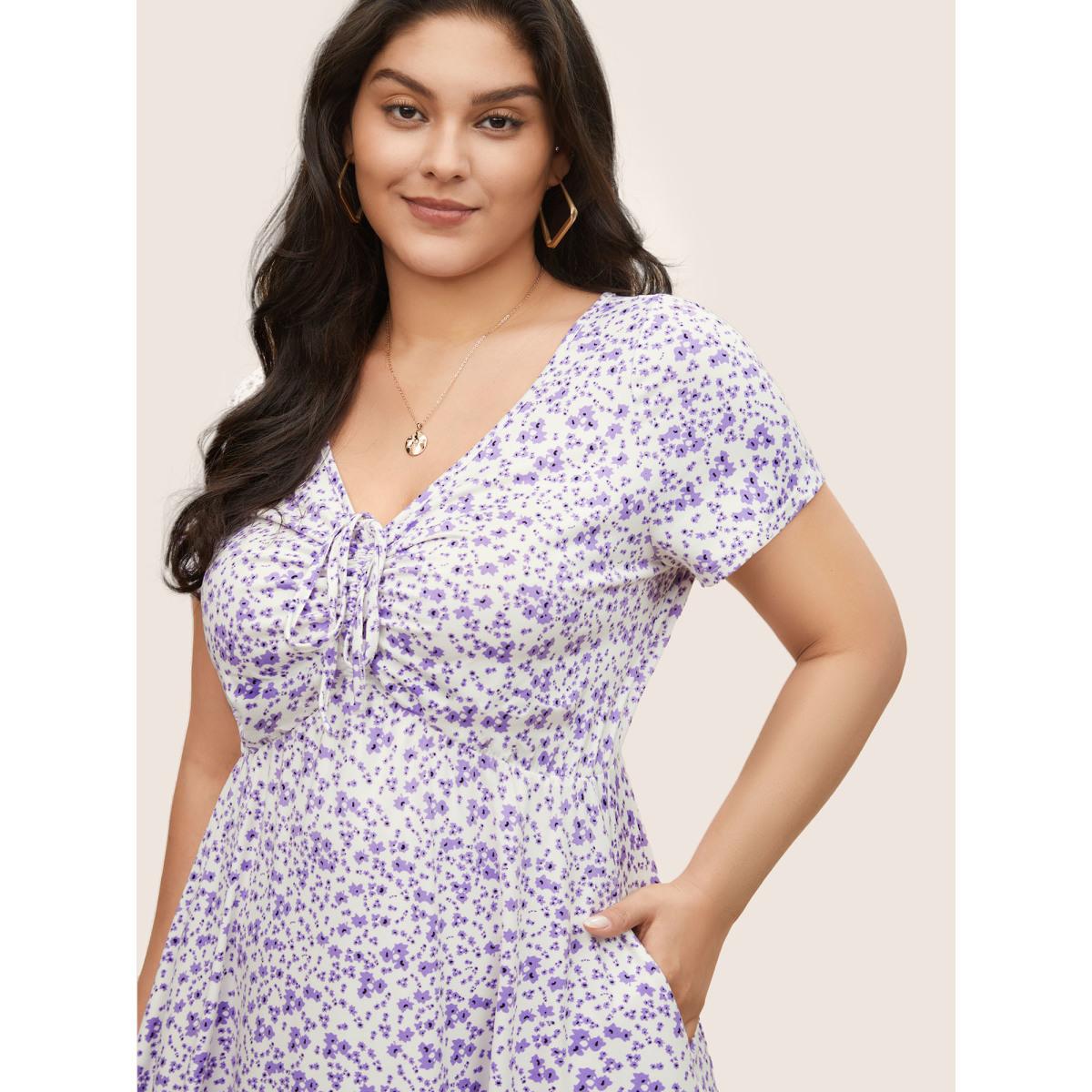 Plus Size Ditsy Floral Elastic Waist Knot Drawstring Dress Lilac Women Casual Non V-neck Short sleeve Curvy Midi Dress BloomChic 30/6X Product Image