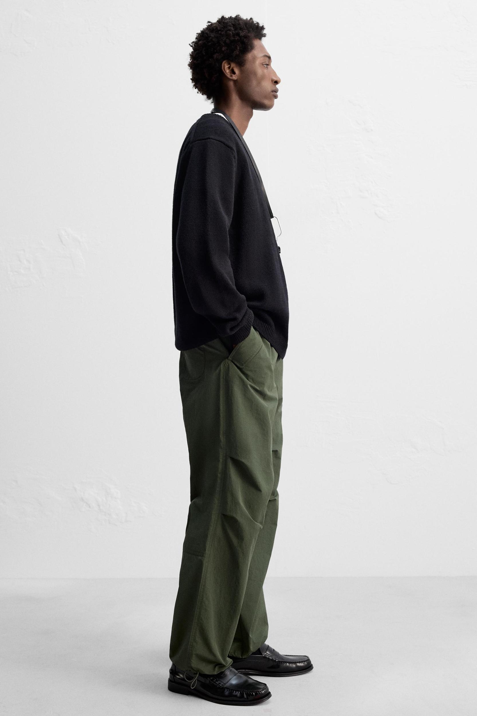 TECHNICAL PARACHUTE PANTS Product Image