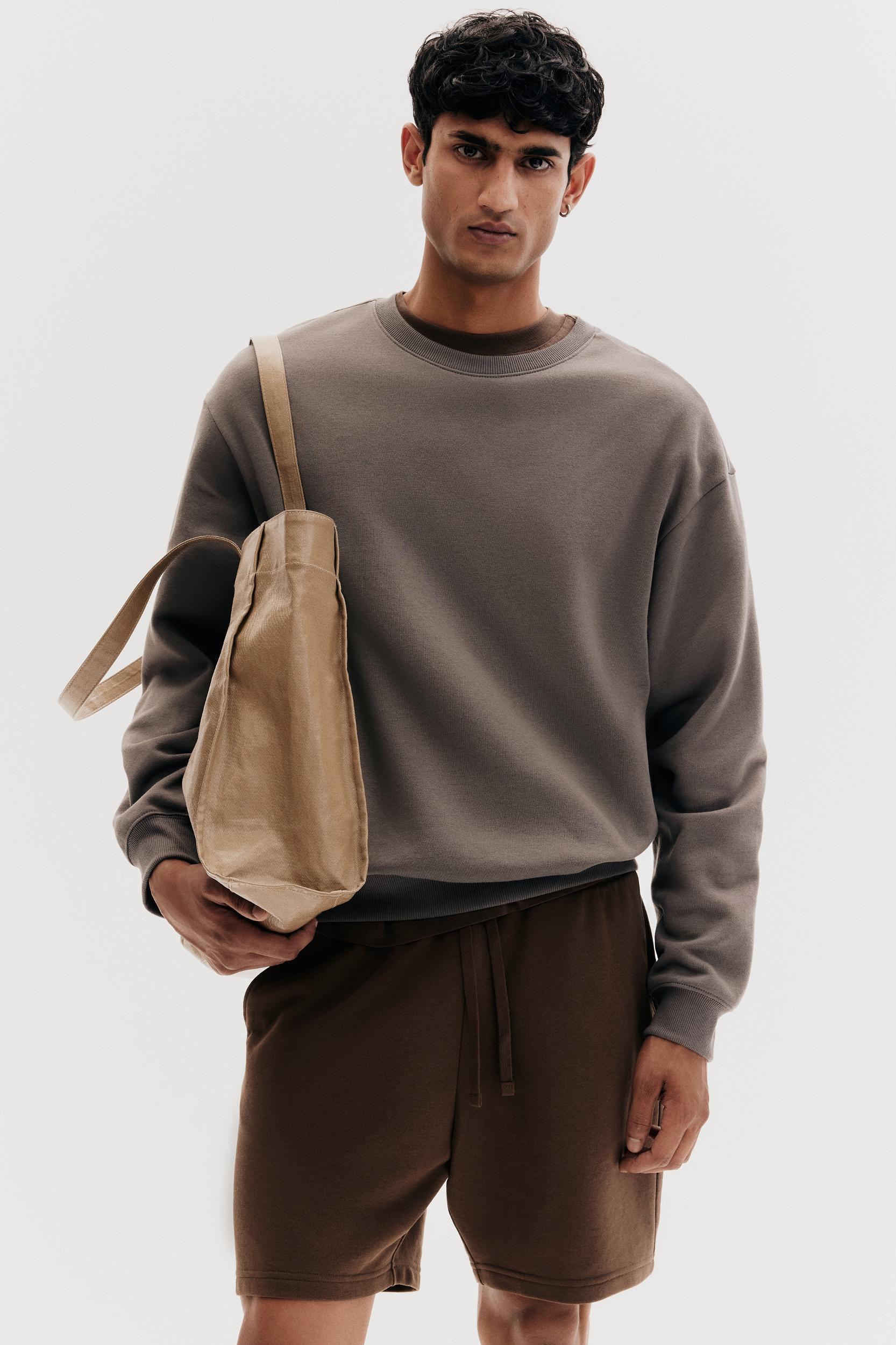 Regular Fit Sweatshorts Product Image