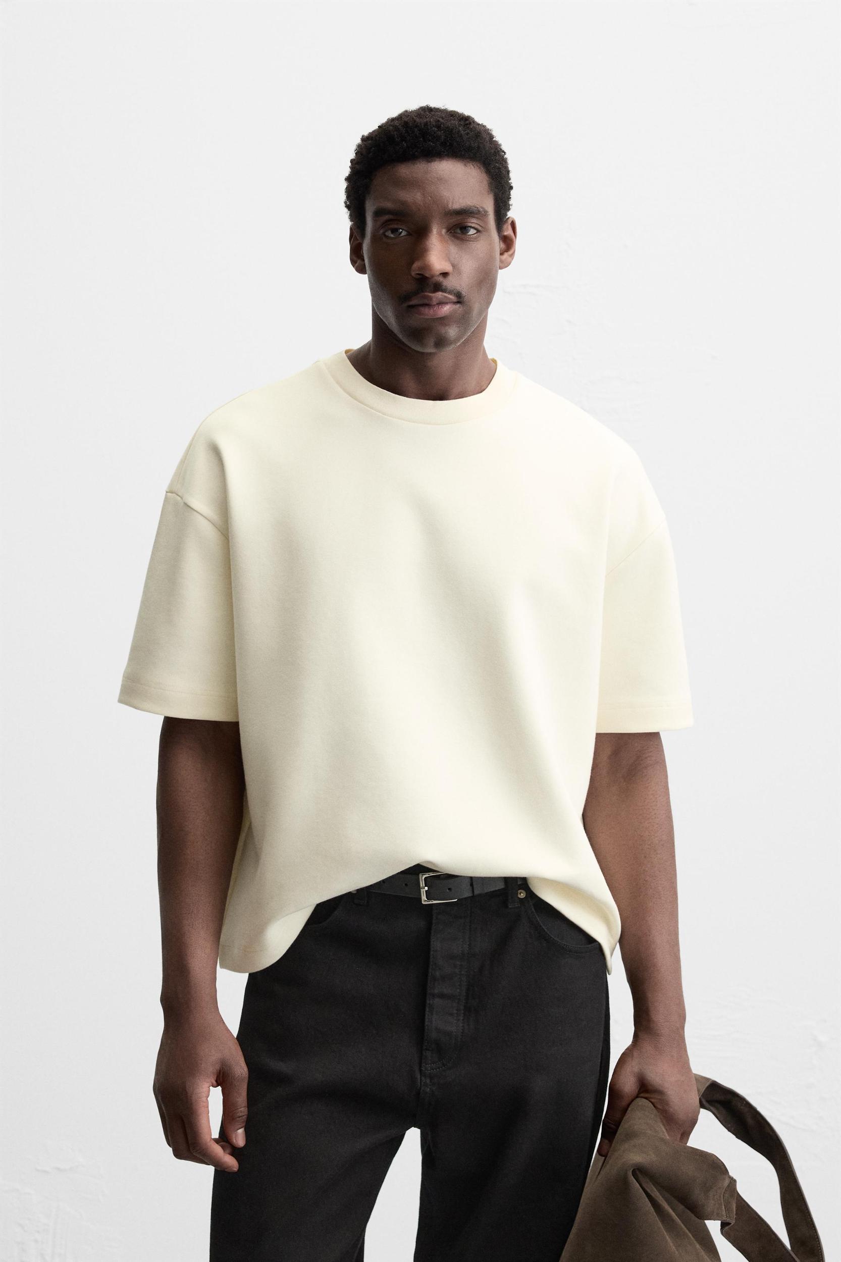 EMBOSSED PRINT T-SHIRT Product Image