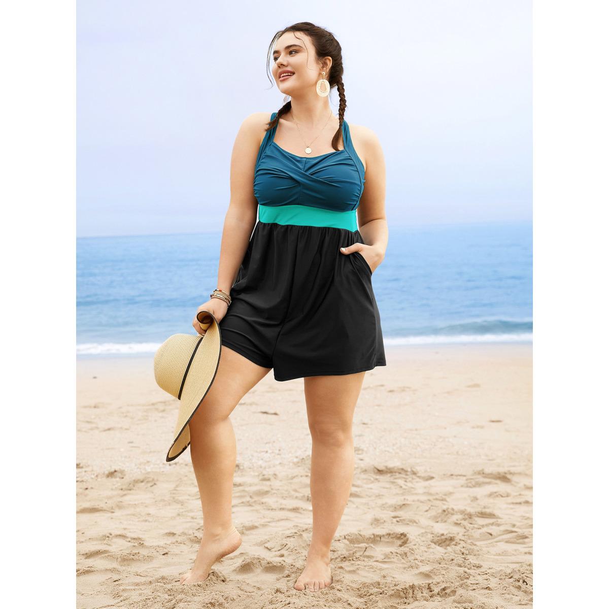 Plus Size Patchwork Contrast Crossover One Piece Swimsuit Women's Swimwear Cyan Resort Twist Curve Bathing Suits High stretch One Pieces BloomChic 28/5X Product Image