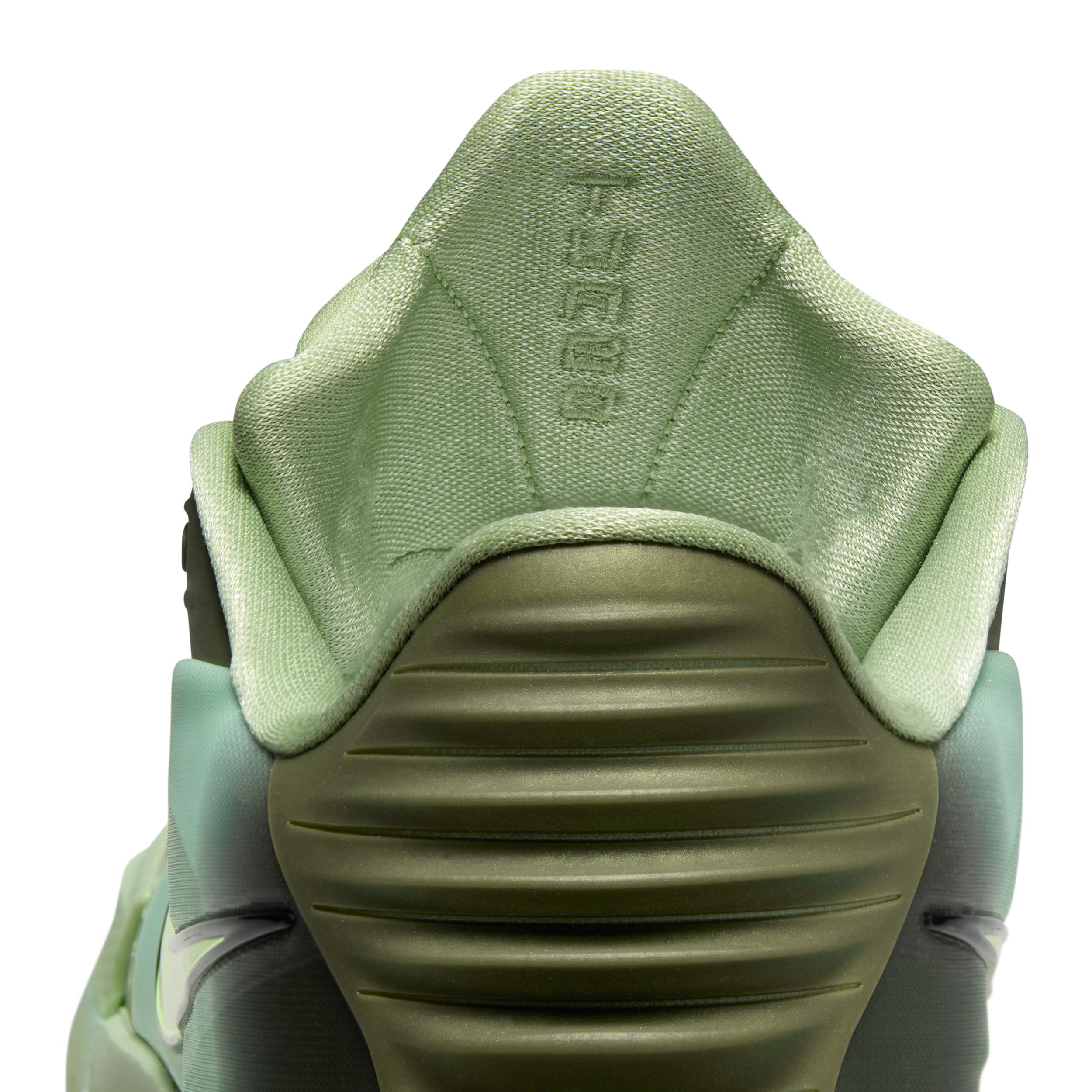 Nike Men's G.T. Cut 3 Turbo Basketball Shoes Product Image