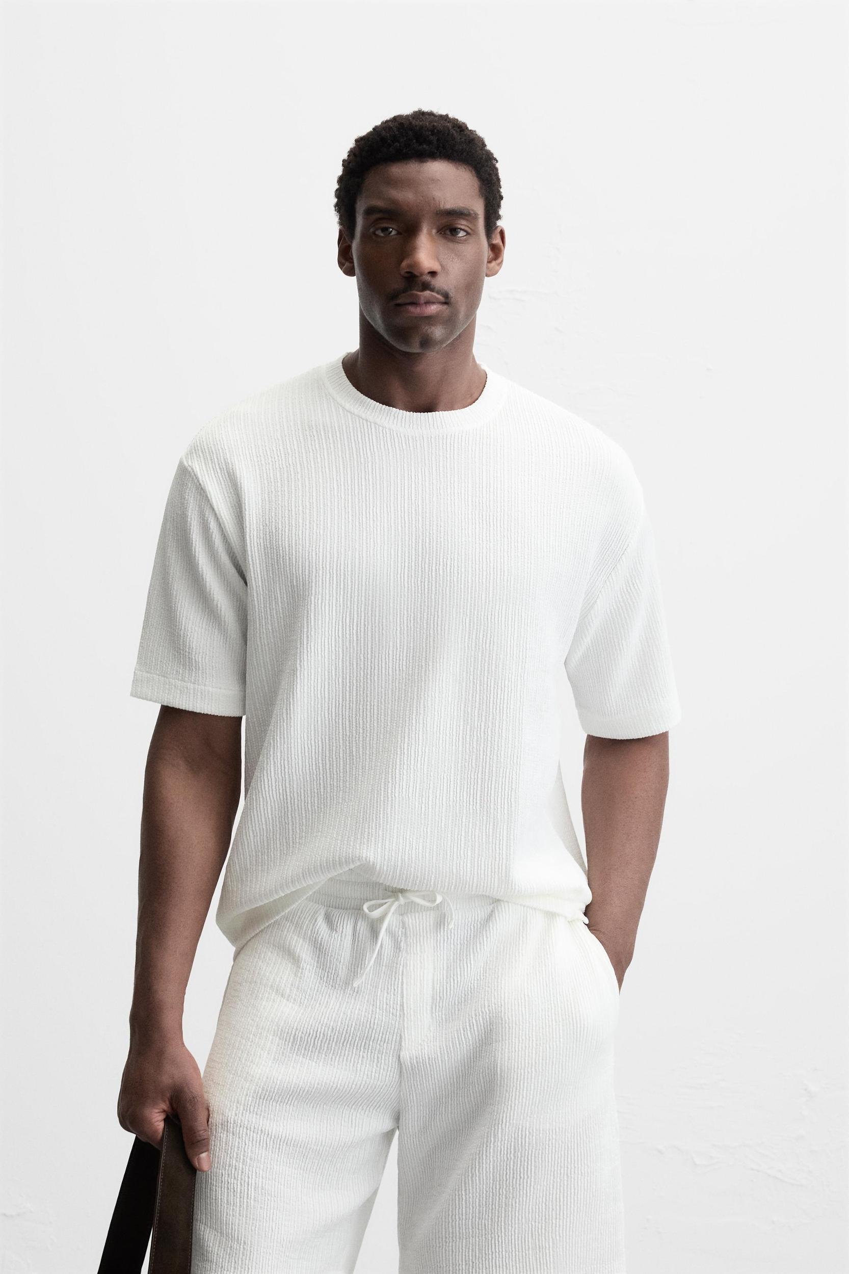 TEXTURED JACQUARD T-SHIRT Product Image