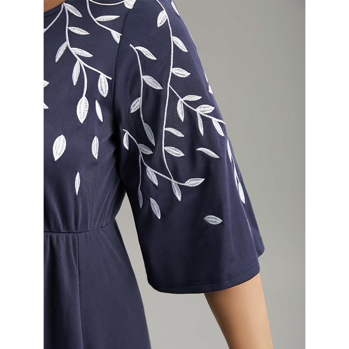 Plus Size Silhouette Floral Print Embroidered Elastic Waist Dress DarkBlue Women Glamour Gathered Round Neck Elbow-length sleeve Curvy Midi Dress BloomChic 18-20/2X Product Image