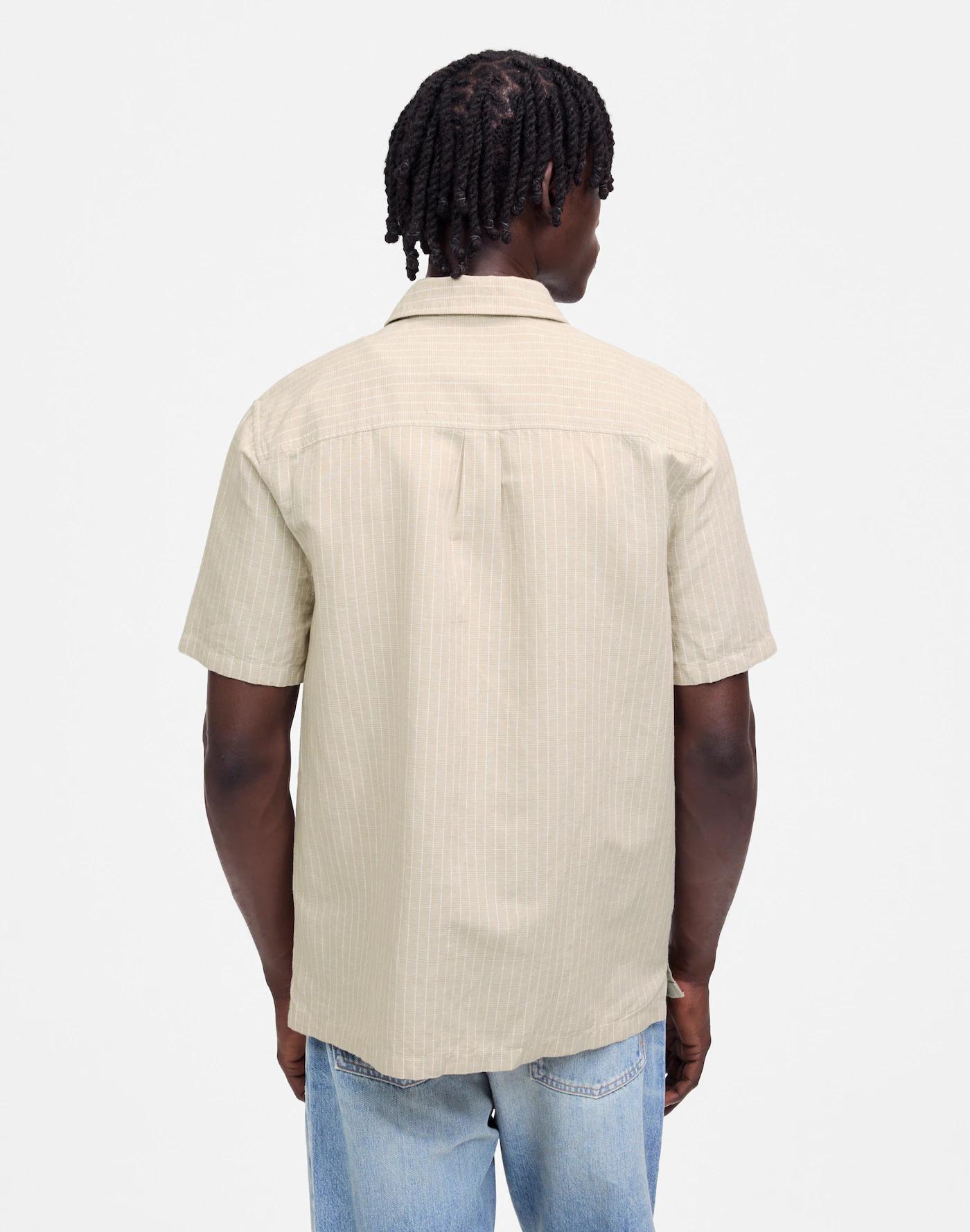 Button-Up Short-Sleeve Shirt in Cotton-Linen Blend Product Image