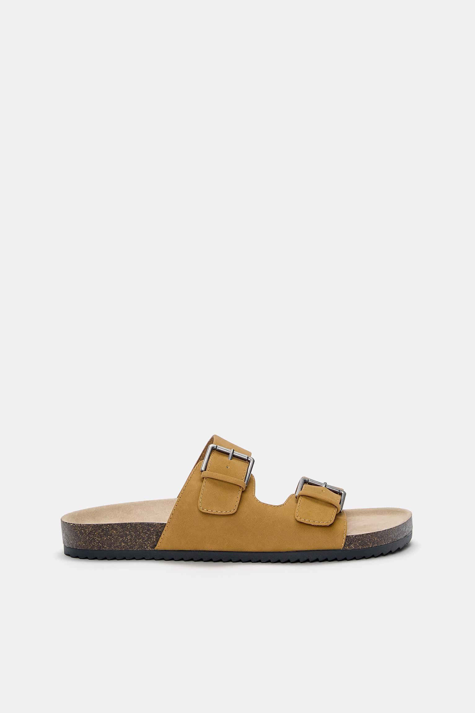 Buckled sandals Product Image