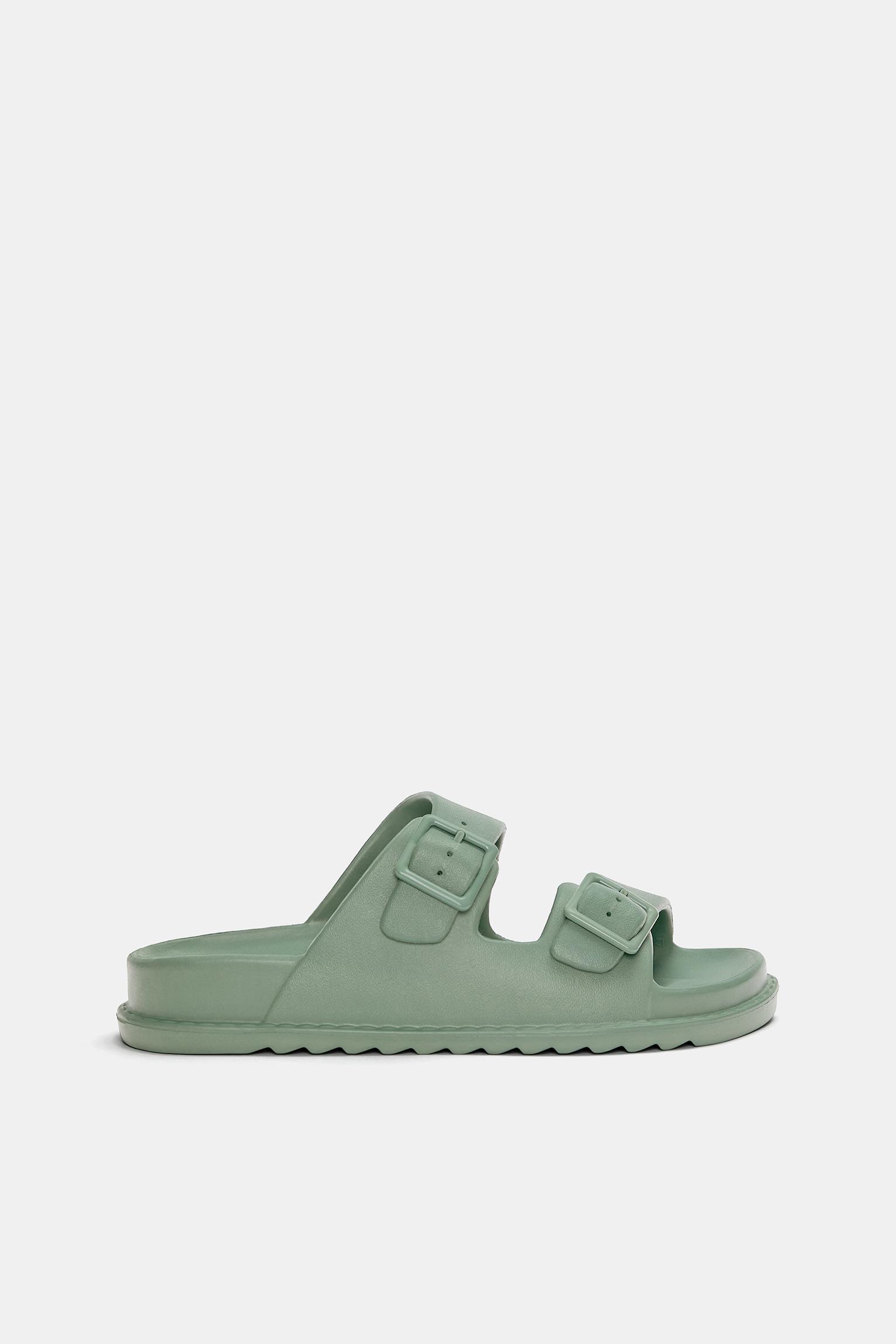 Rubberized buckle sandals Product Image