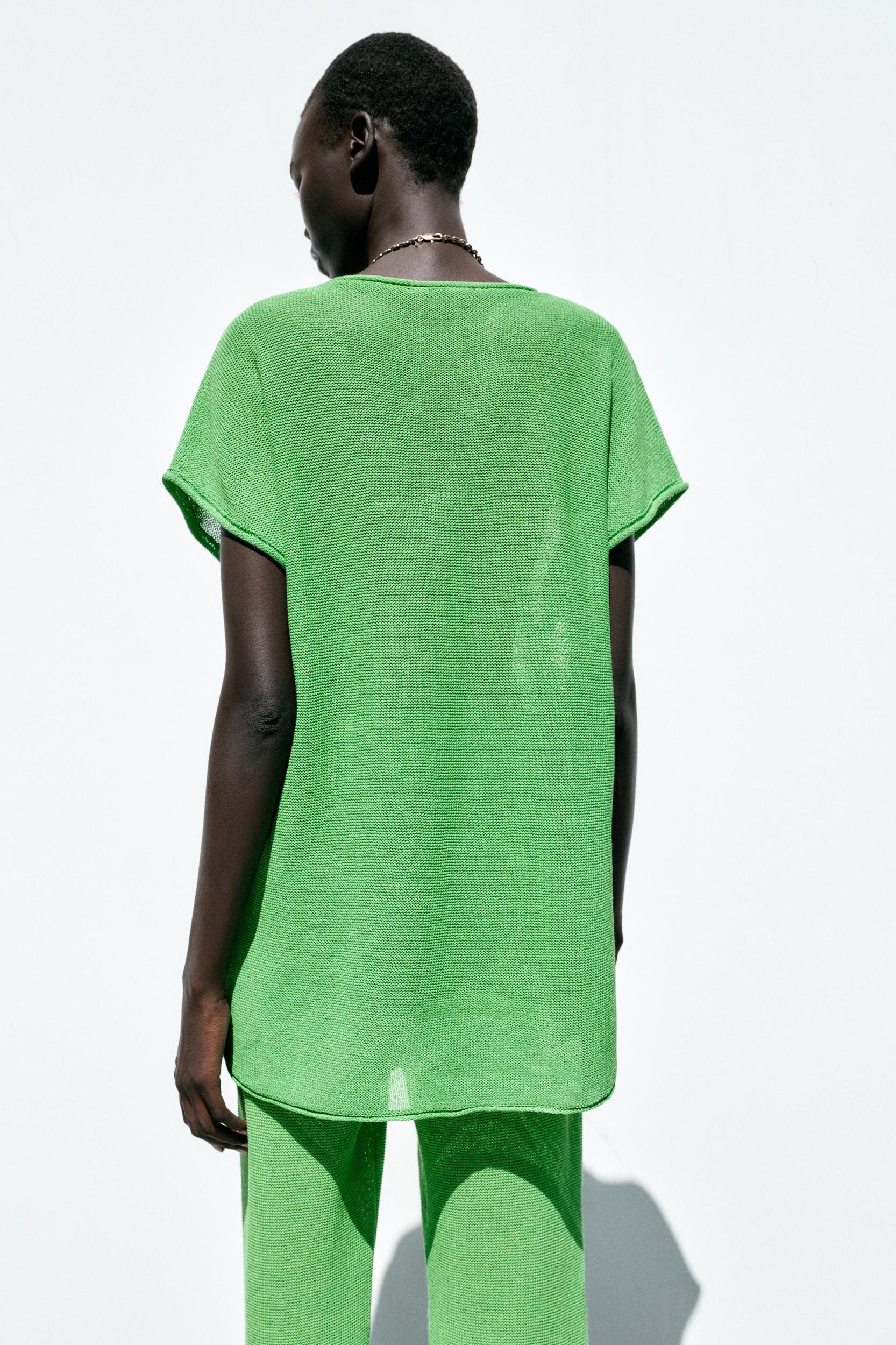 WIDE SLEEVE KNIT TOP Product Image