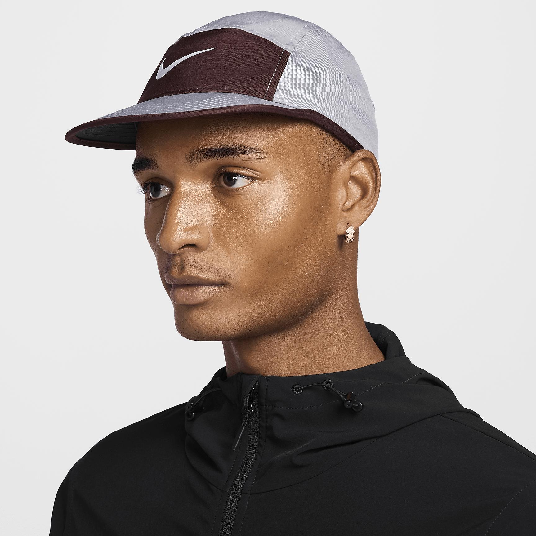 Nike Dri-FIT Fly Unstructured Swoosh Cap Product Image