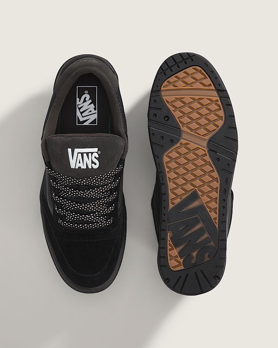 Hylane Shoe in Black| Vans US Product Image