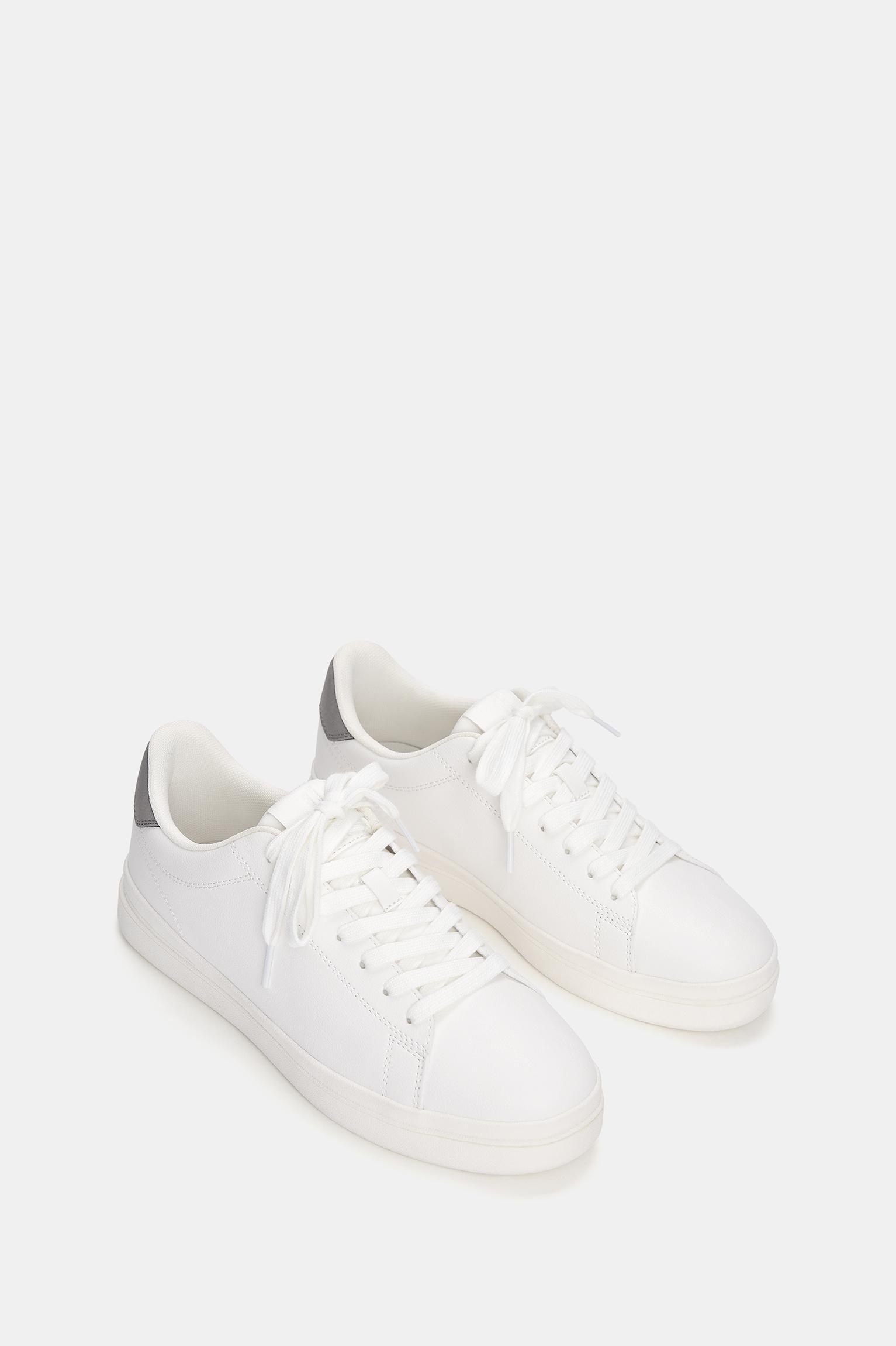 Casual sneakers Product Image