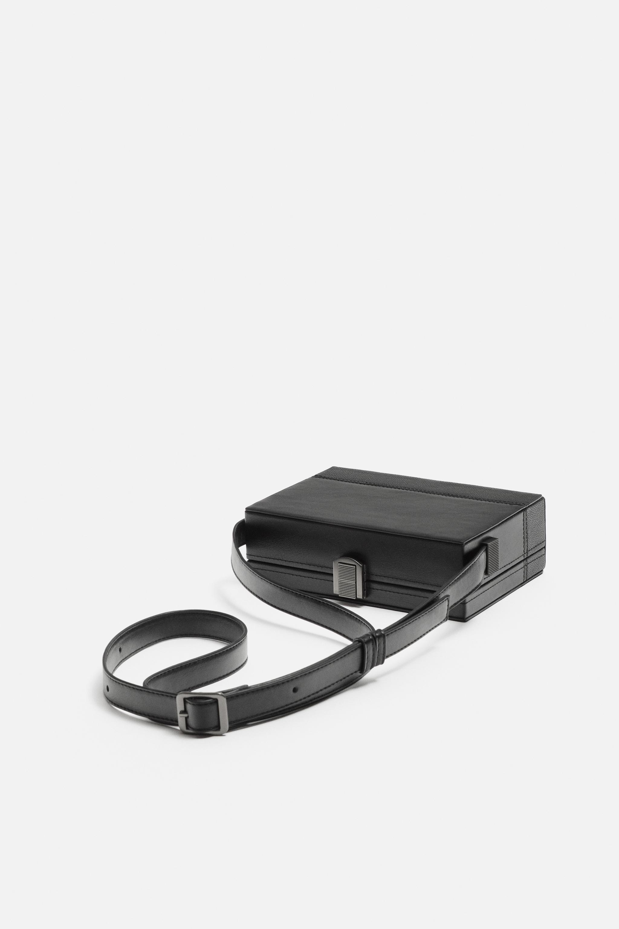 CROSSBODY BOX BAG Product Image