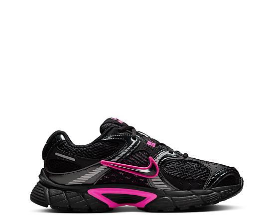 Nike Womens V5 Rnr Sneaker Running Sneakers Product Image