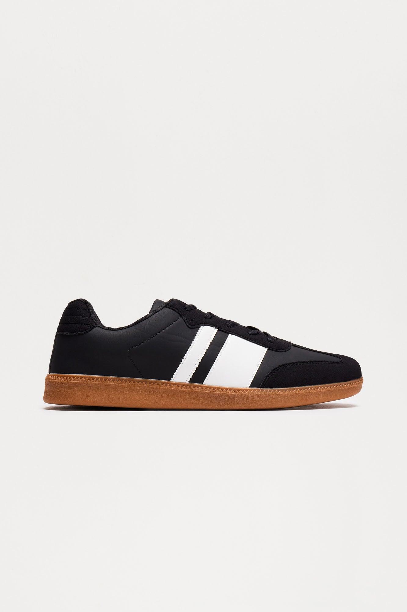 Retro Classic Sneaker - Black/White Product Image