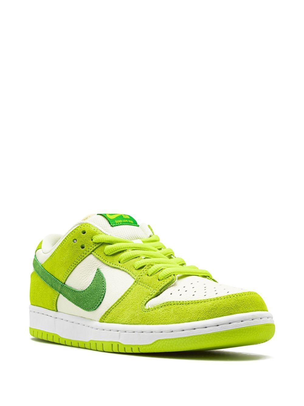 SB Dunk Low Pro "Green Apple" sneakers Product Image