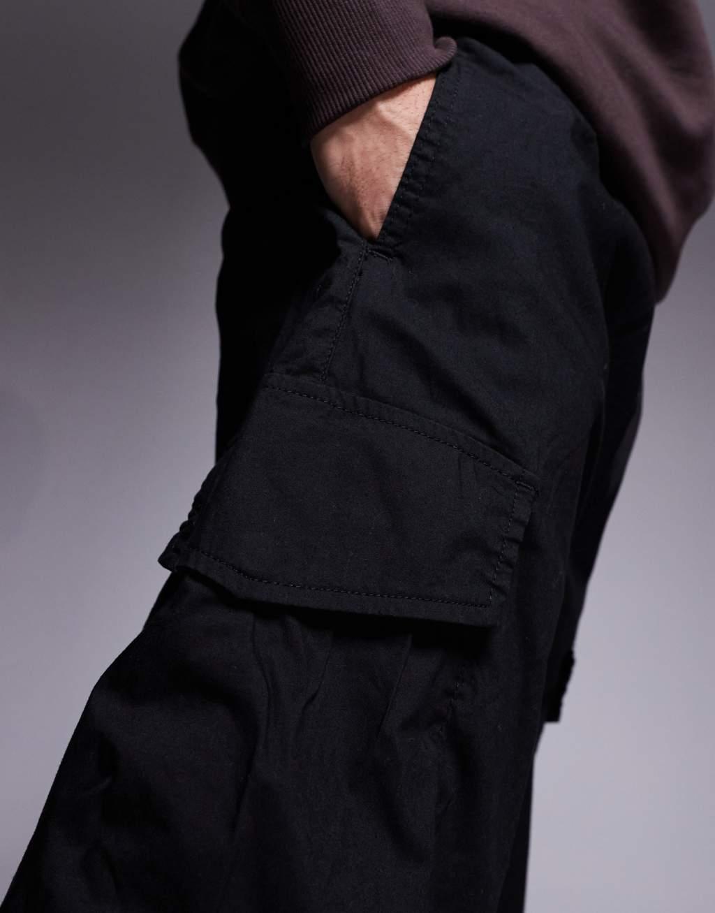 ADPT tapered balloon fit cargo in black Product Image