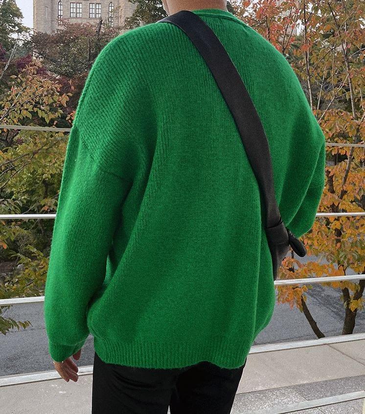RT No. 6136 GREEN KNITTED V-NECK CARDIGAN Product Image