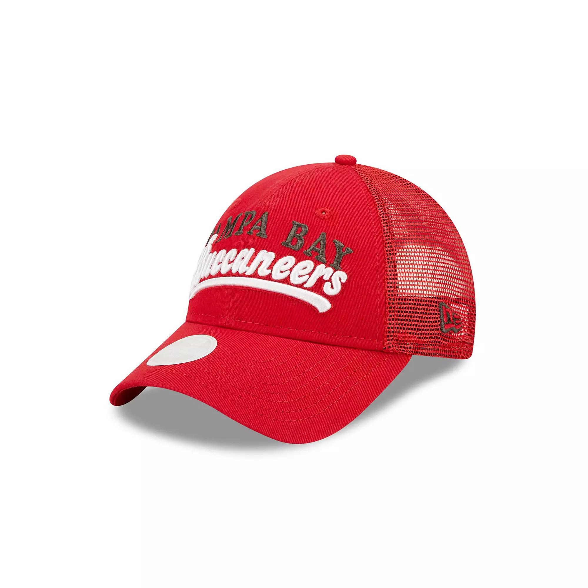 Women's New Era Red Tampa Bay Buccaneers Team Trucker 9FORTY Snapback Hat Product Image