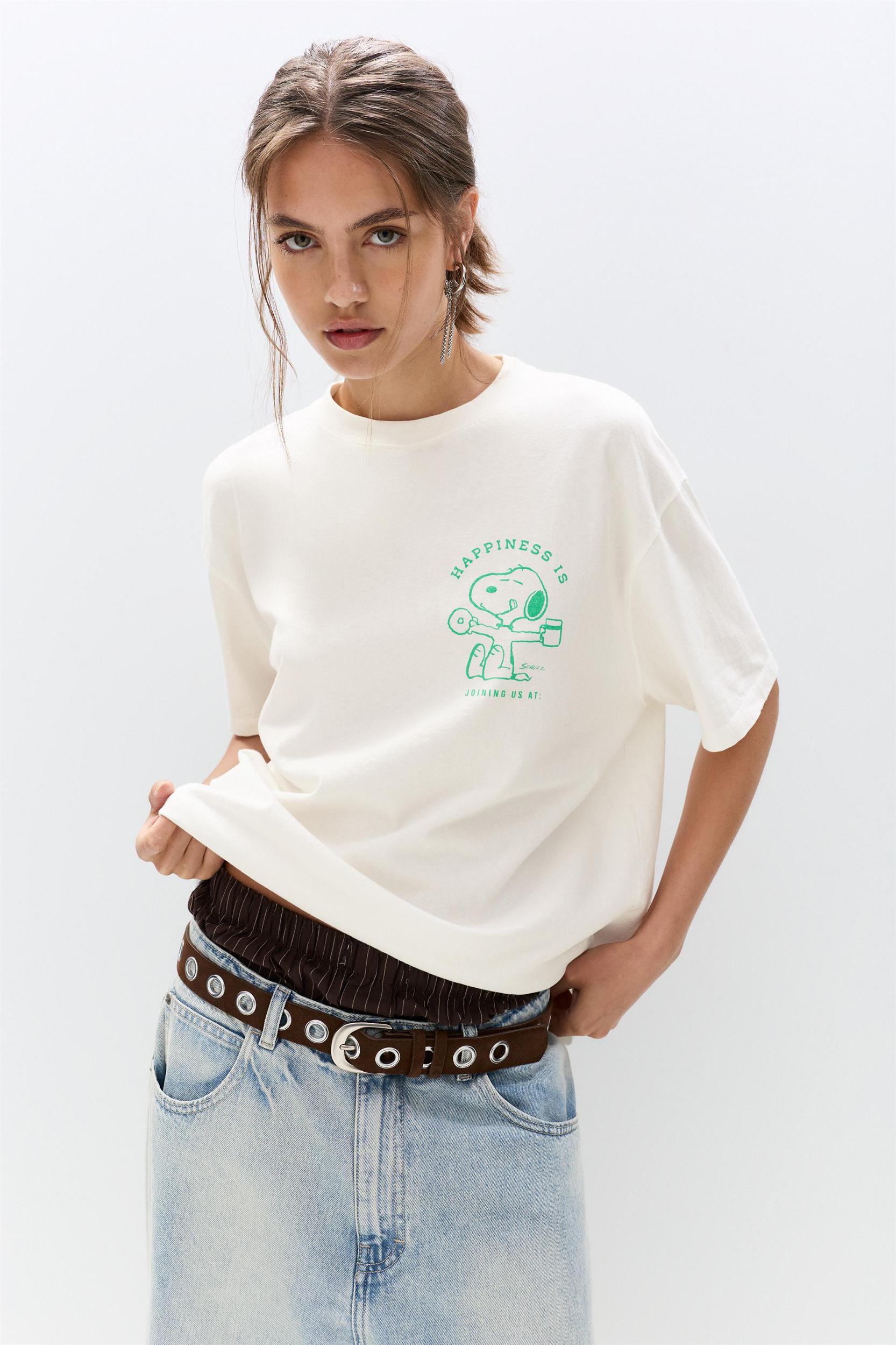 Snoopy T-shirt Product Image