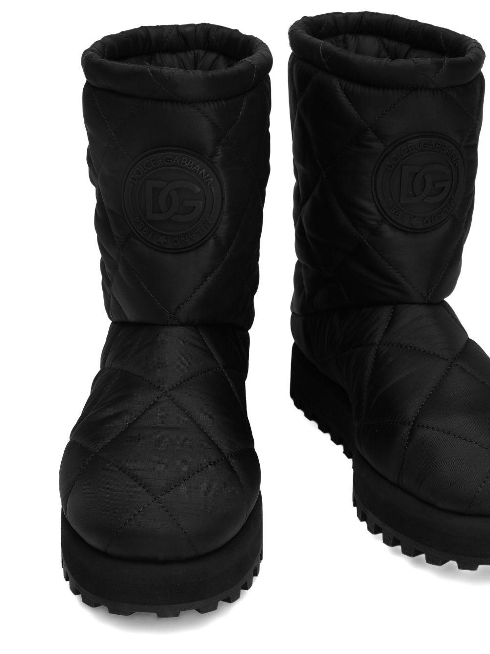 quilted ankle boots Product Image