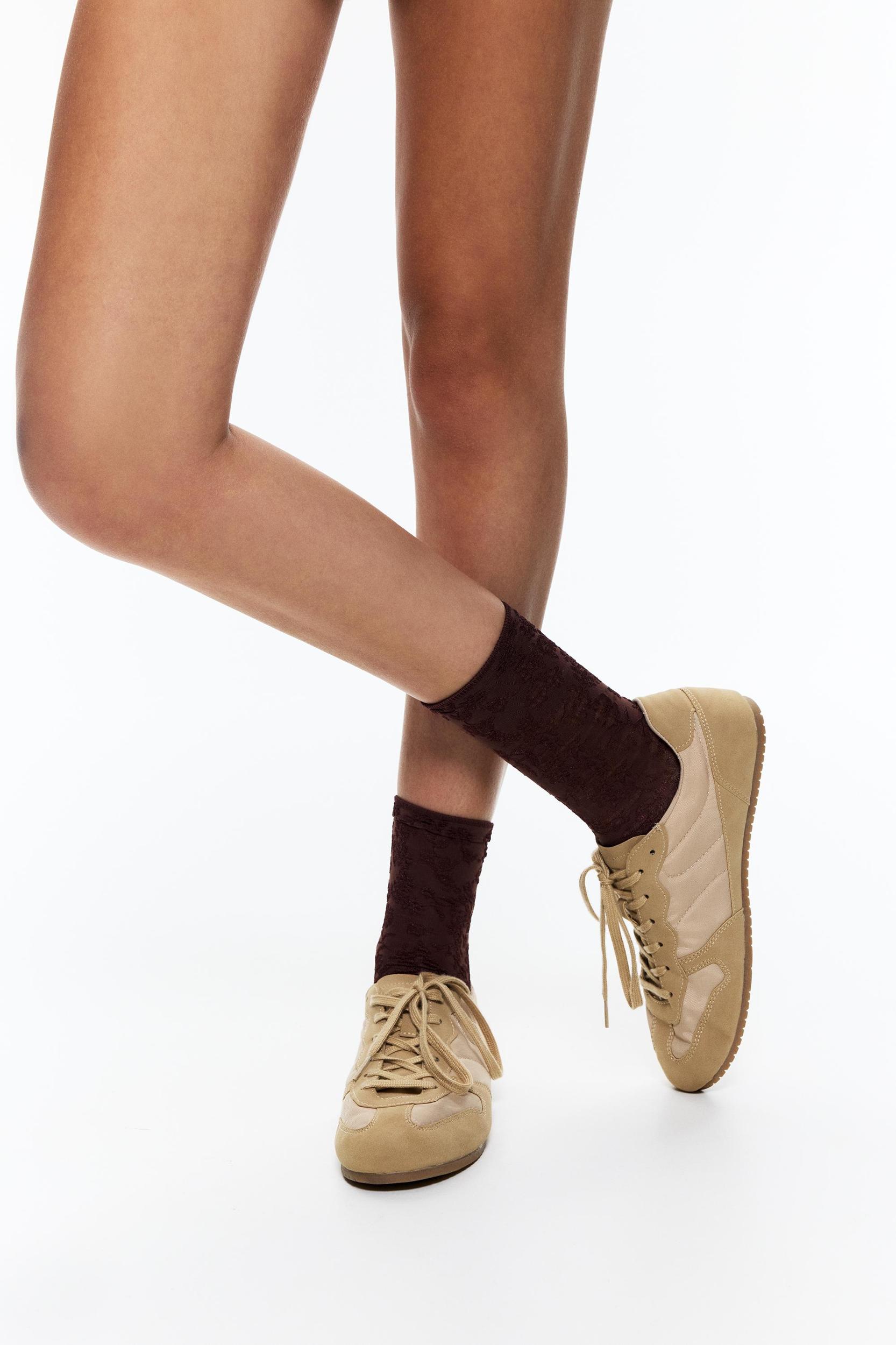 Textured raised socks Product Image