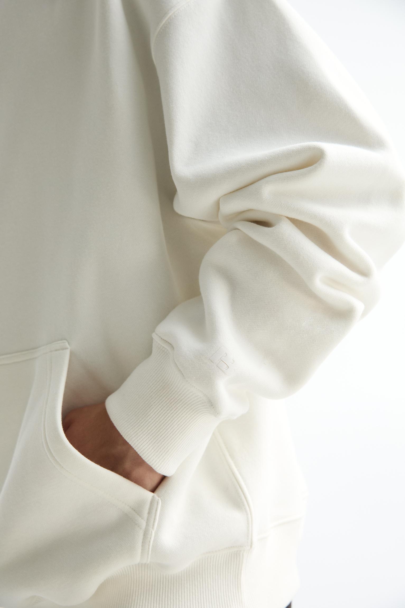 Basic hooded sweatshirt Product Image