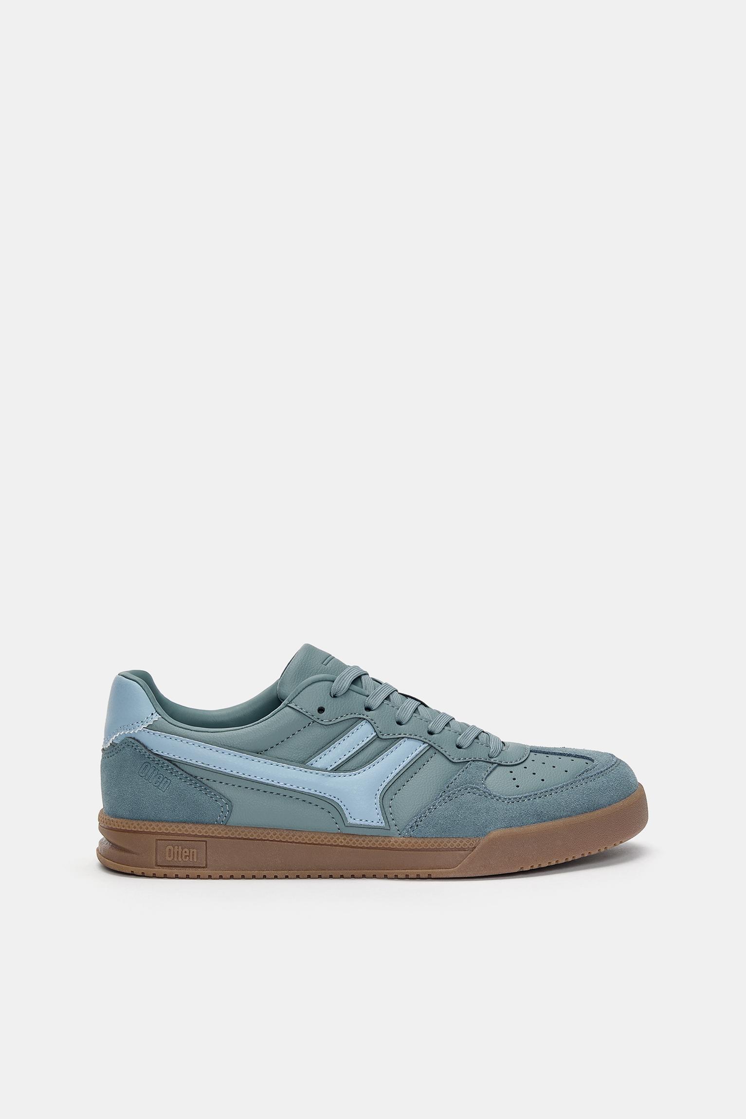 Retro sneakers Product Image