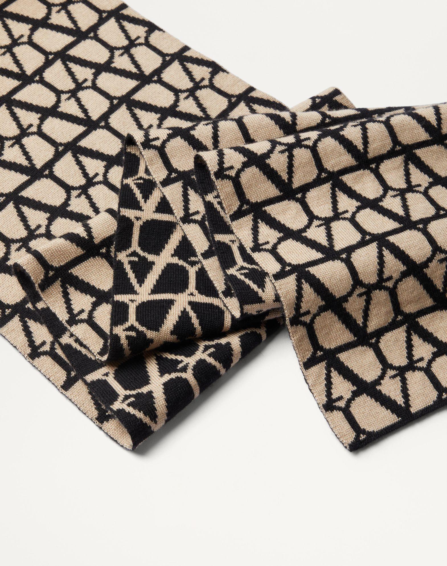 Toile Iconographe Cashmere And Silk Knitted Scarf  Product Image