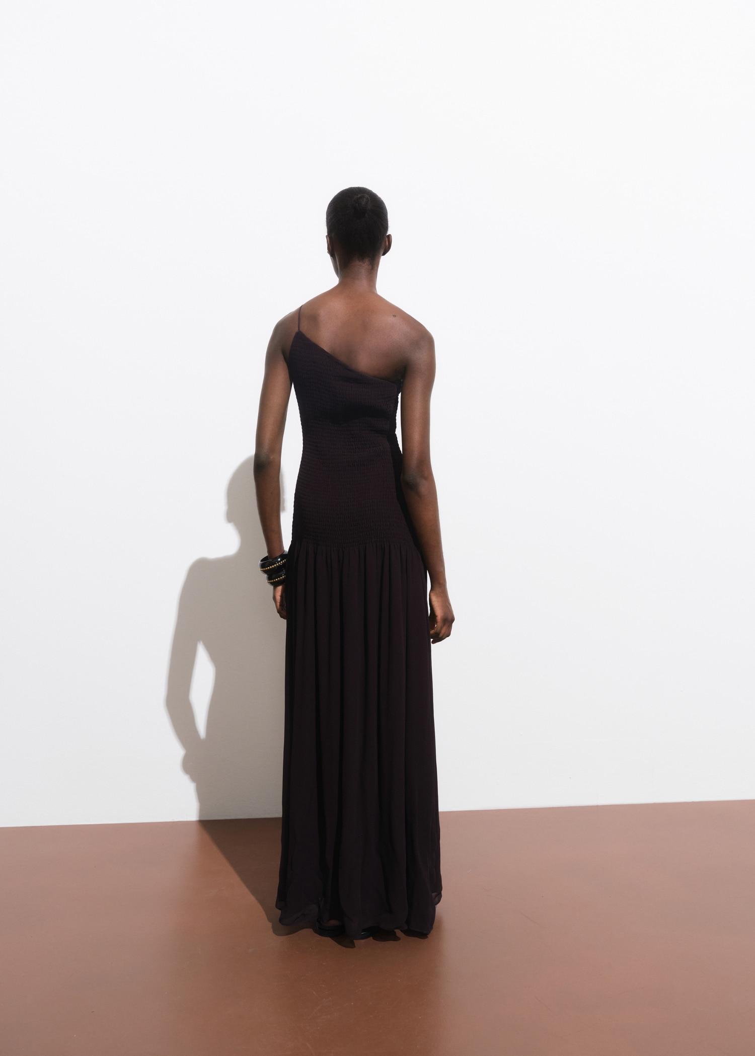 Asymmetrical dress with gathered body - Women | MANGO USA Product Image