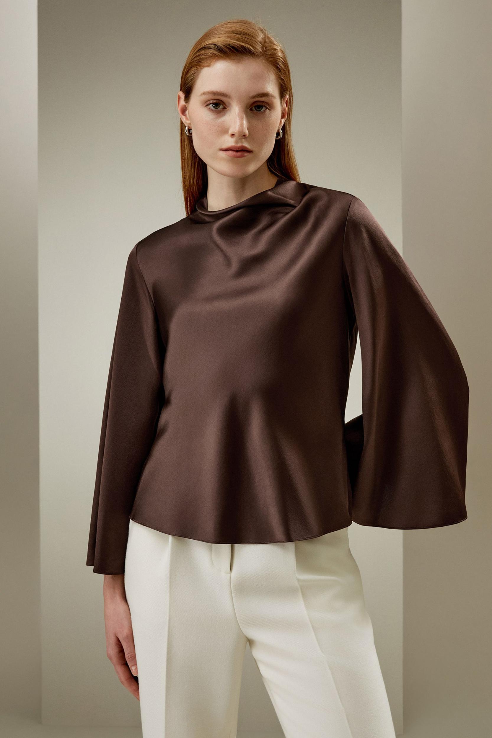 Bell sleeves minimalist silk top Product Image