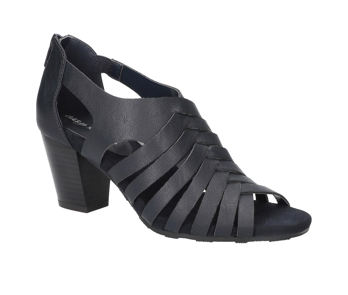 Women's Easy Street Vanni Pumps Product Image