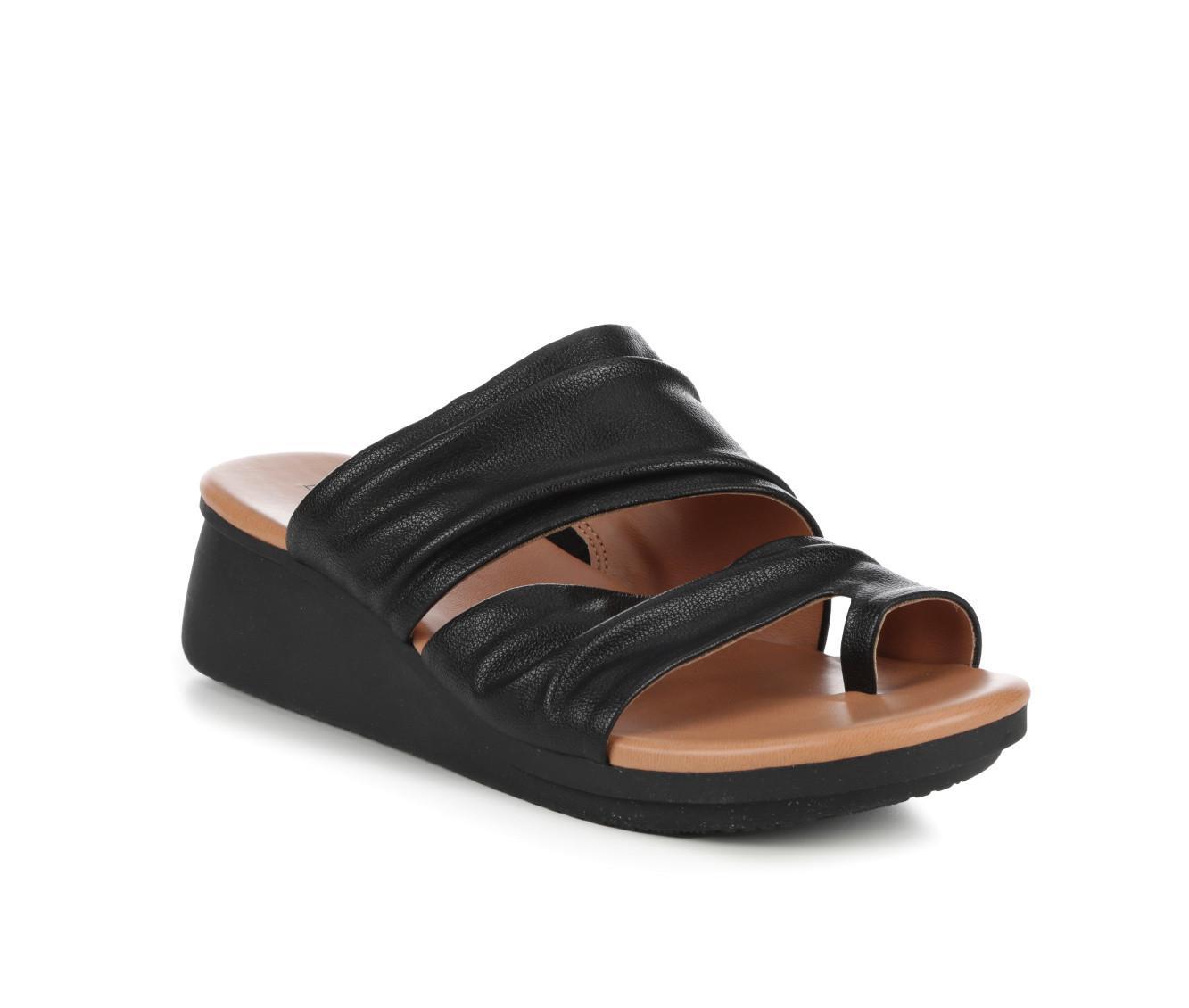 Women's Baretraps Venus Product Image