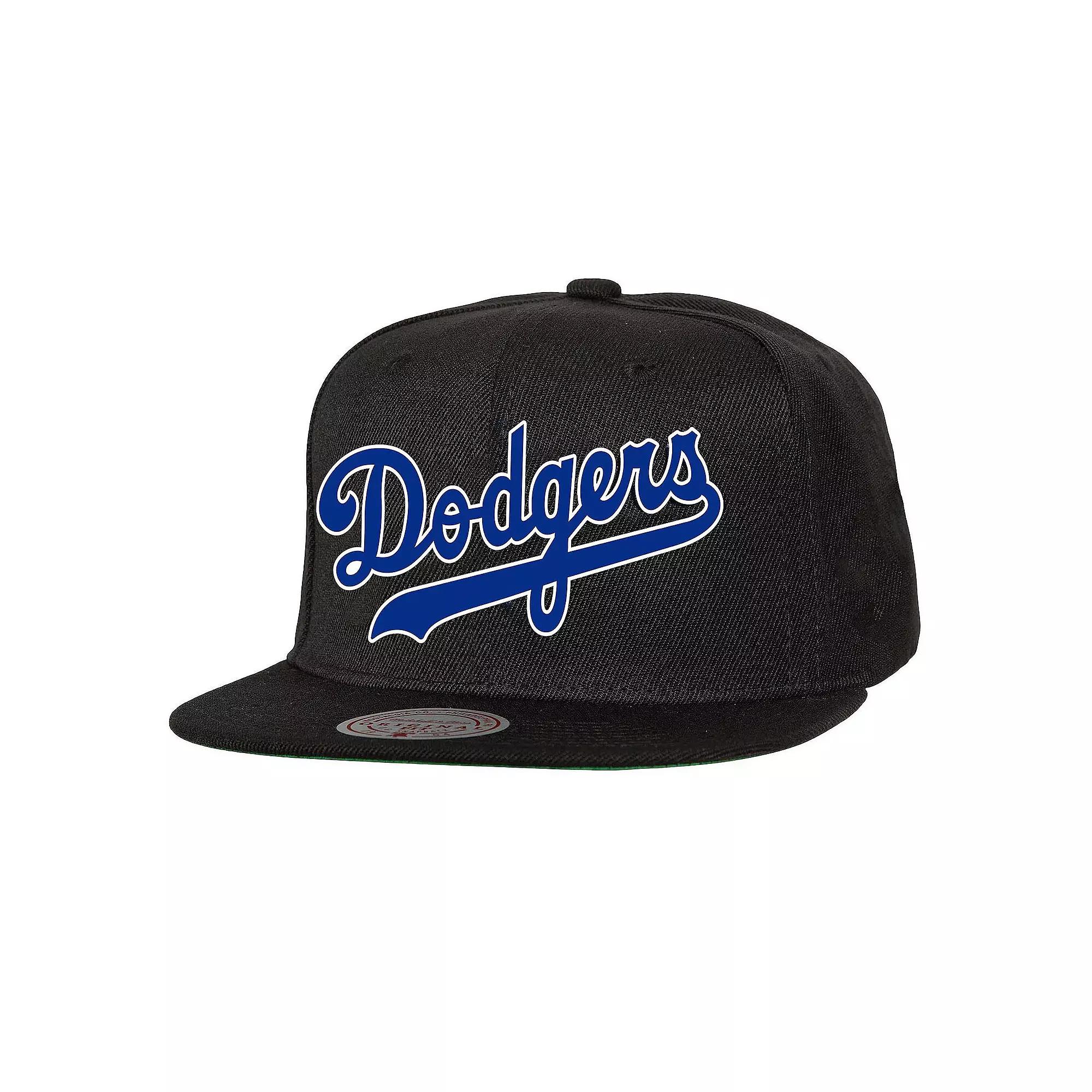 Men's Mitchell & Ness Black Los Angeles Dodgers Cooperstown Collection Basic Flip Snapback Hat Product Image