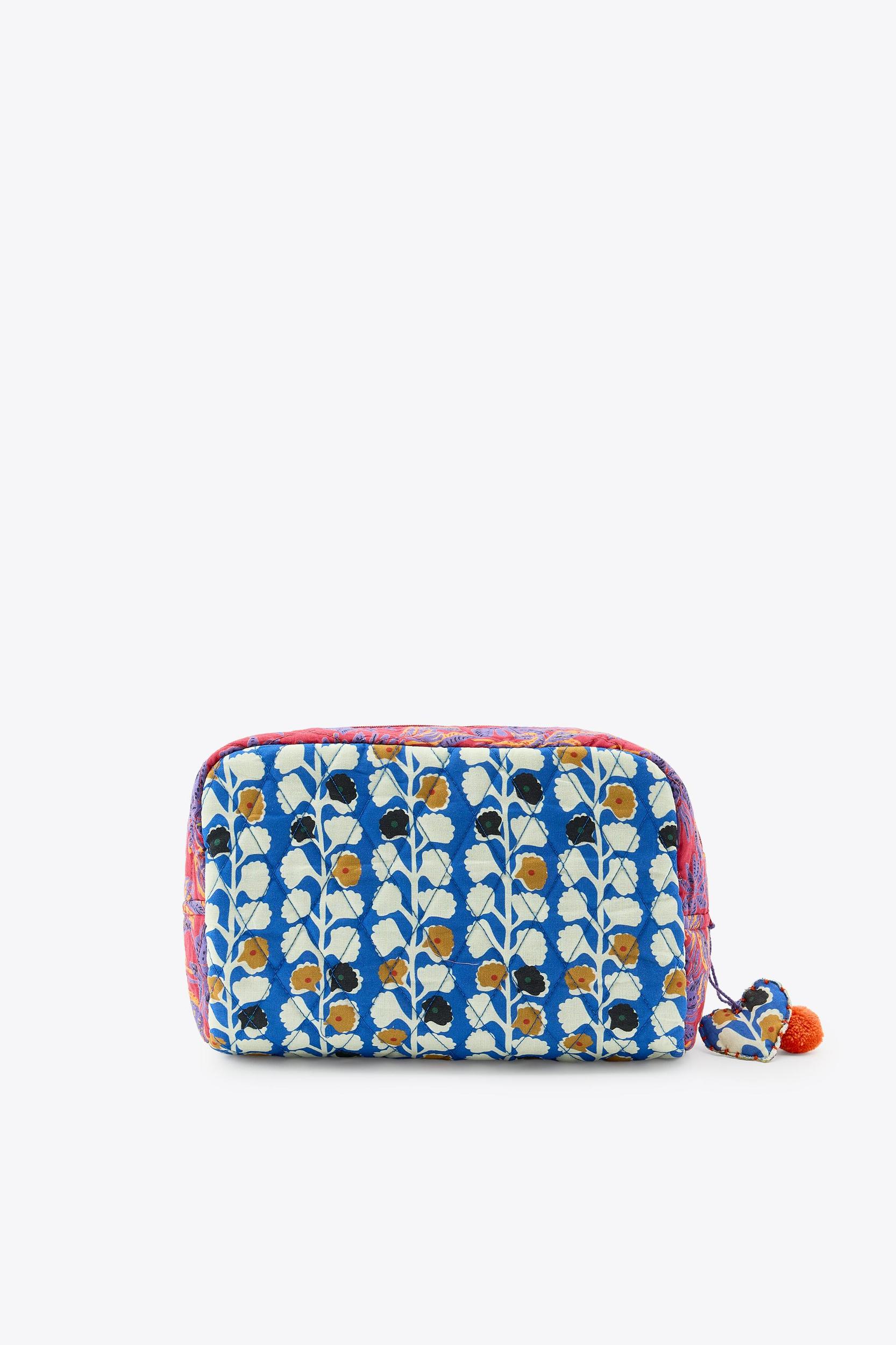 CHARM PRINT TOILETRY BAG Product Image