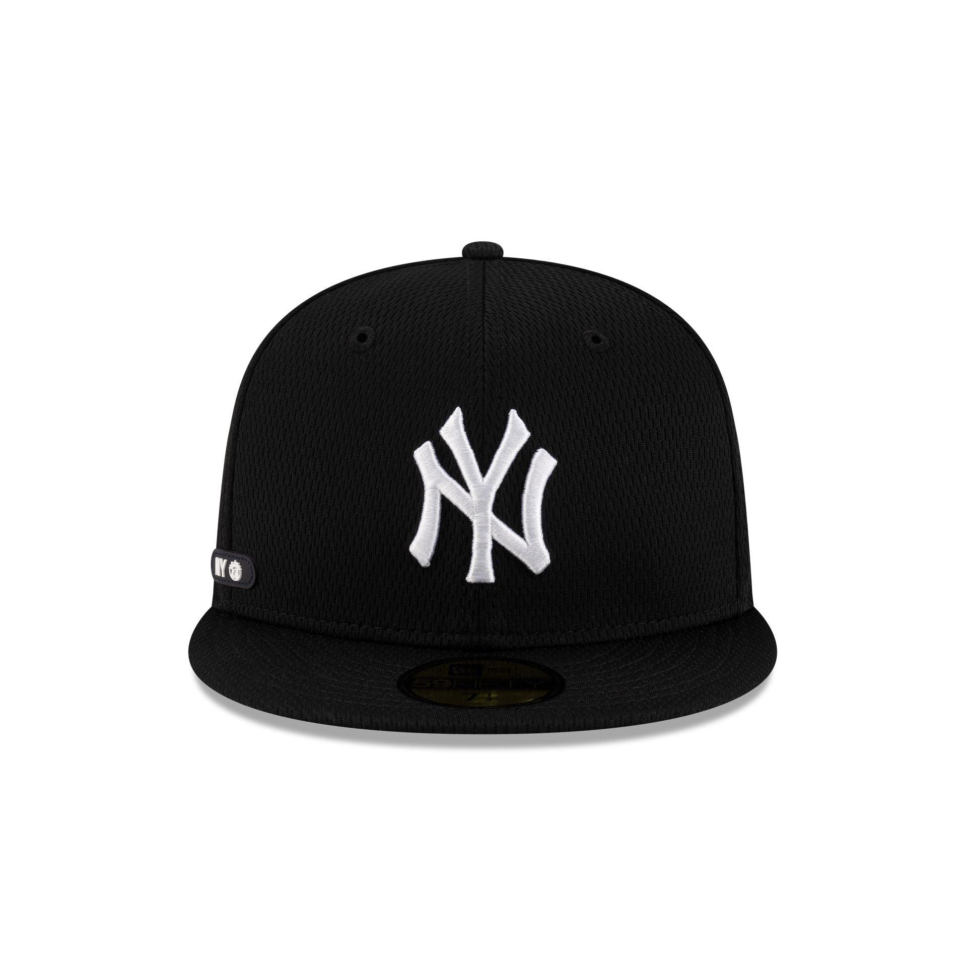 New York Yankees 2025 Clubhouse Black 59FIFTY Fitted Hat Male Product Image
