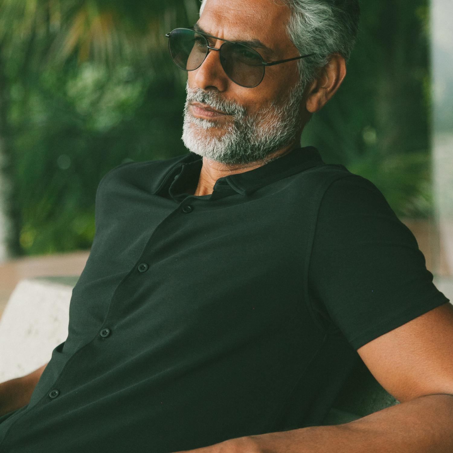 Black Short Sleeve Knit Shirt Product Image