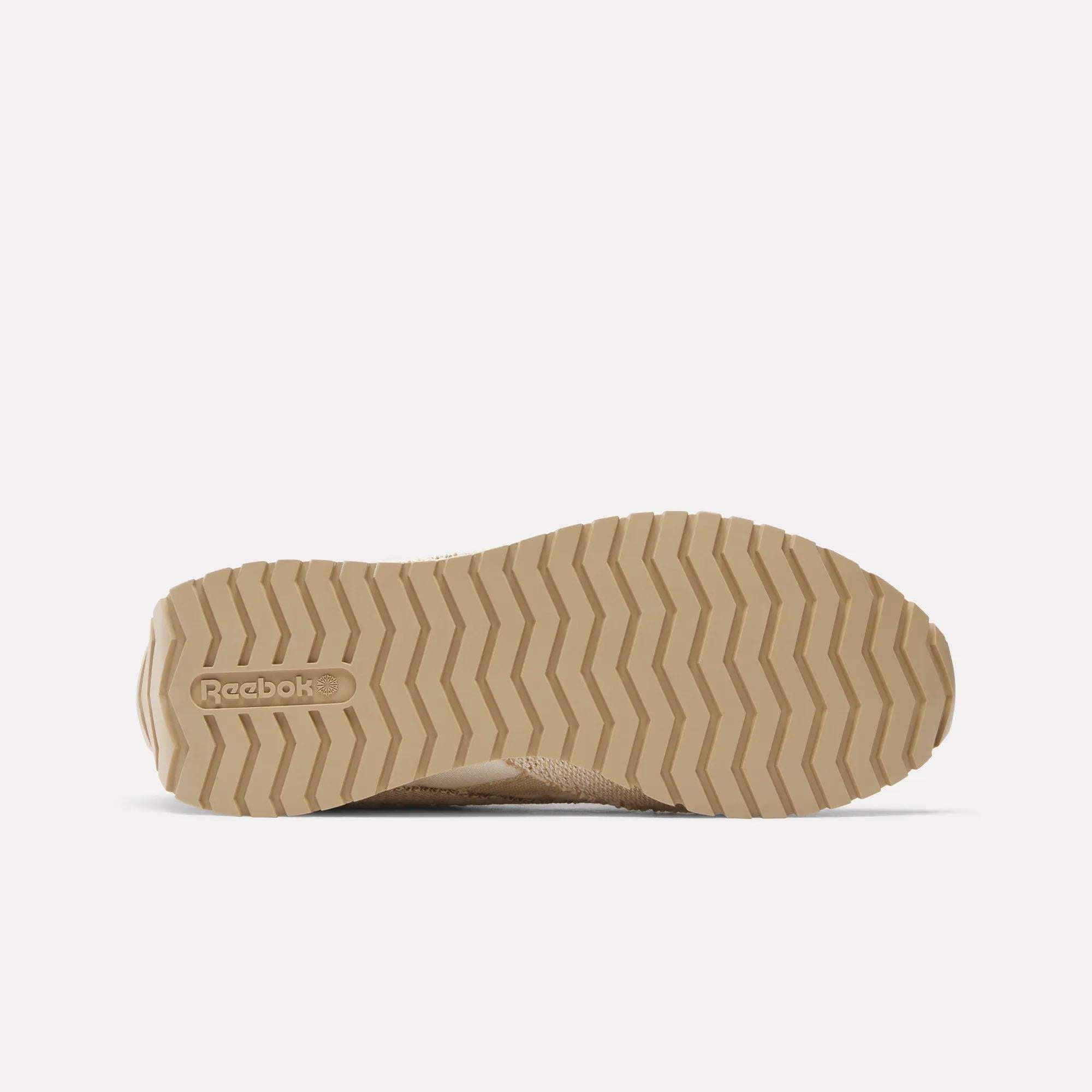 Women's Classic AZ Shoes Female Product Image