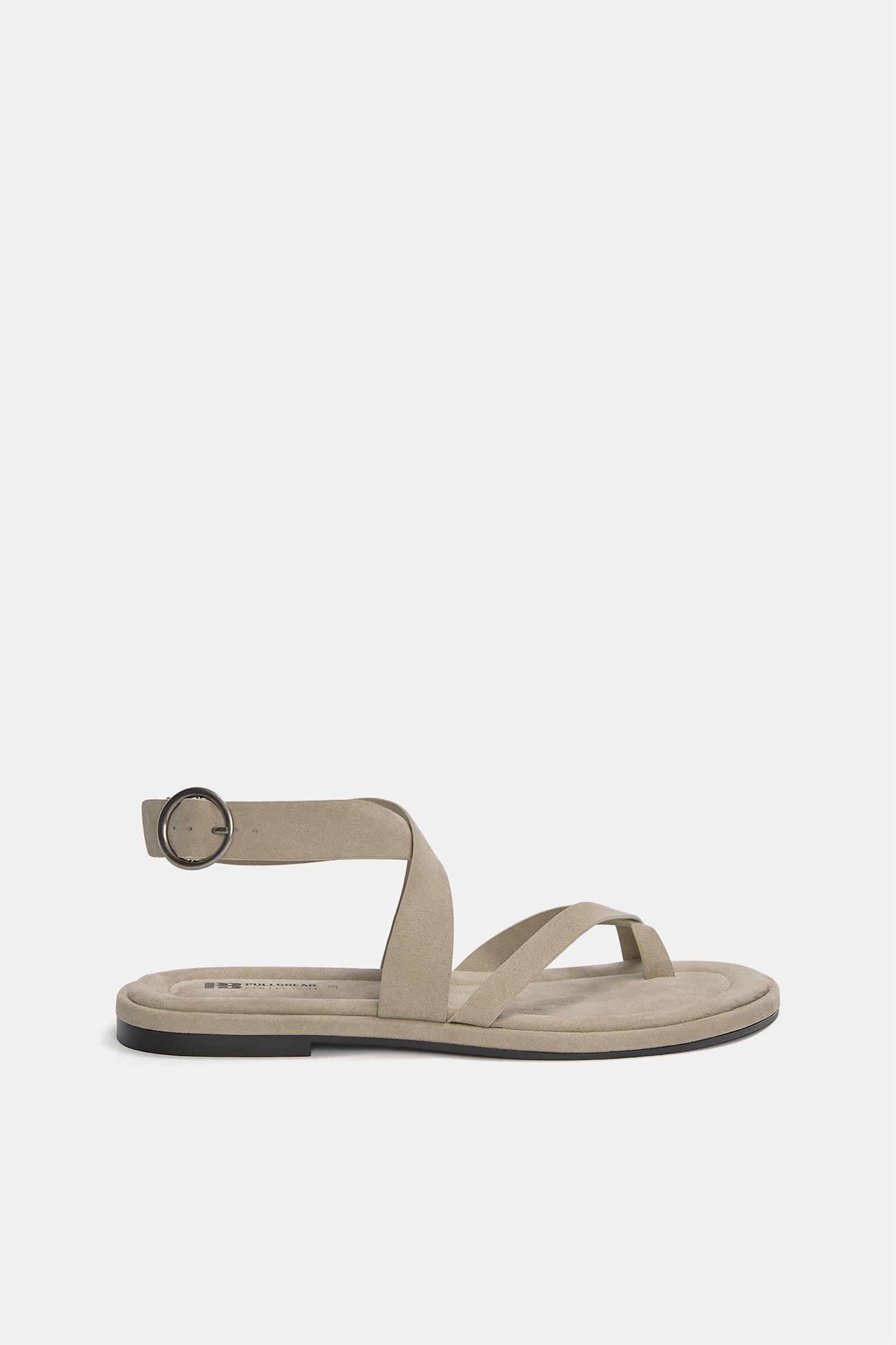 Flat strappy sandals Product Image