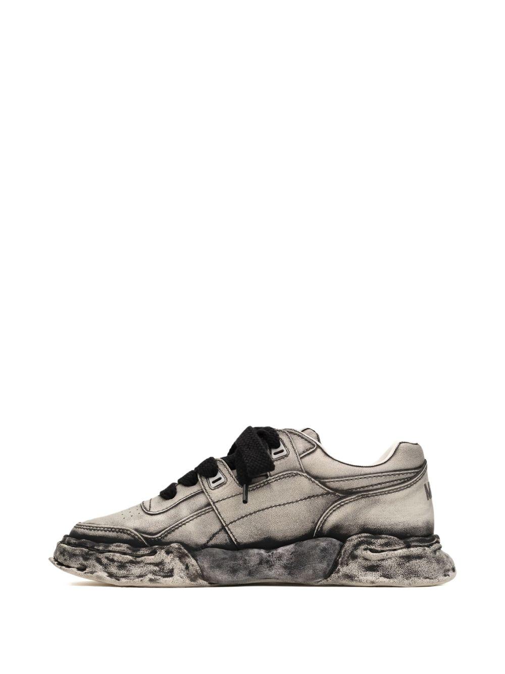 leather sneakers  Product Image