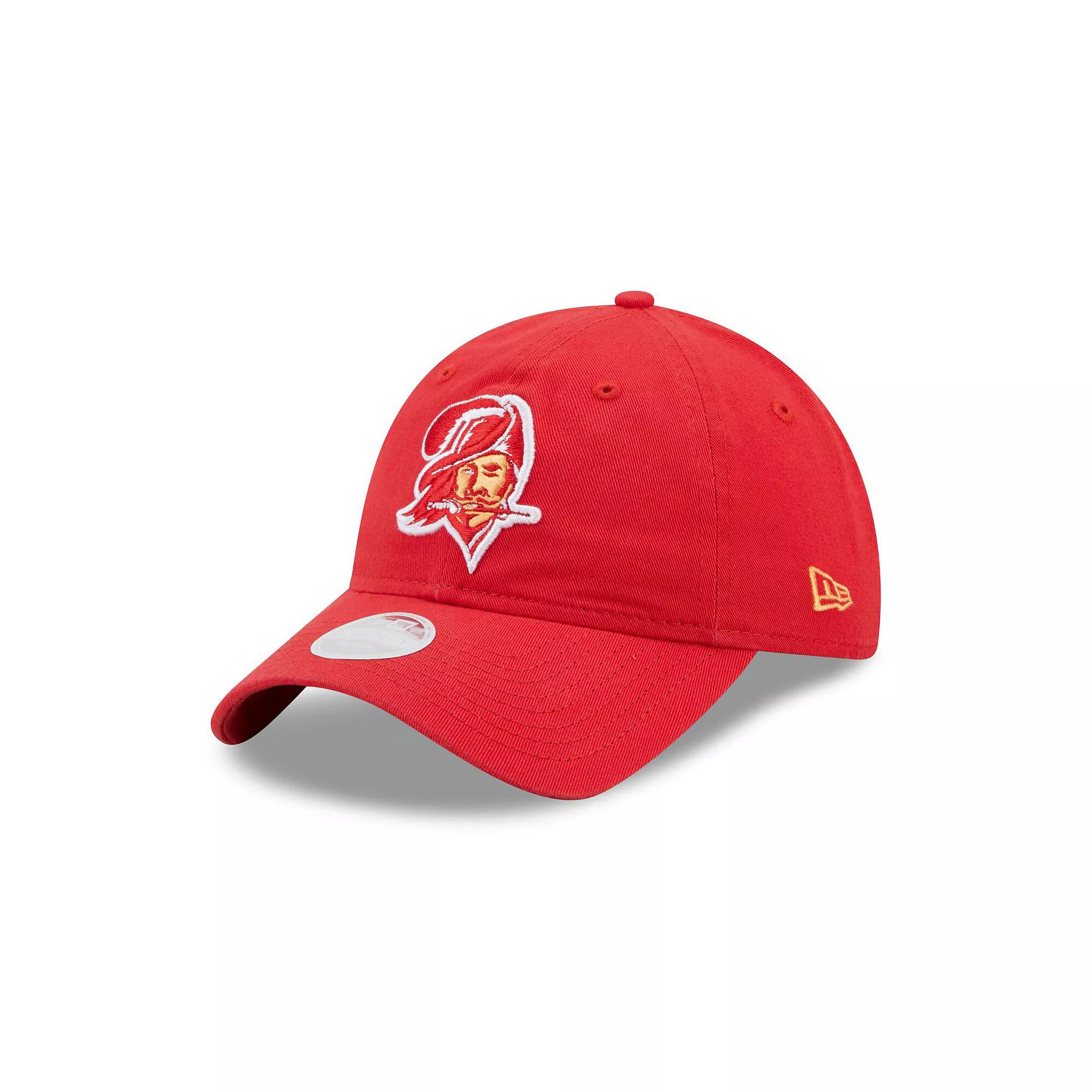 Women's New Era Red Tampa Bay Buccaneers Core Classic 2.0 9TWENTY Adjustable Hat Product Image