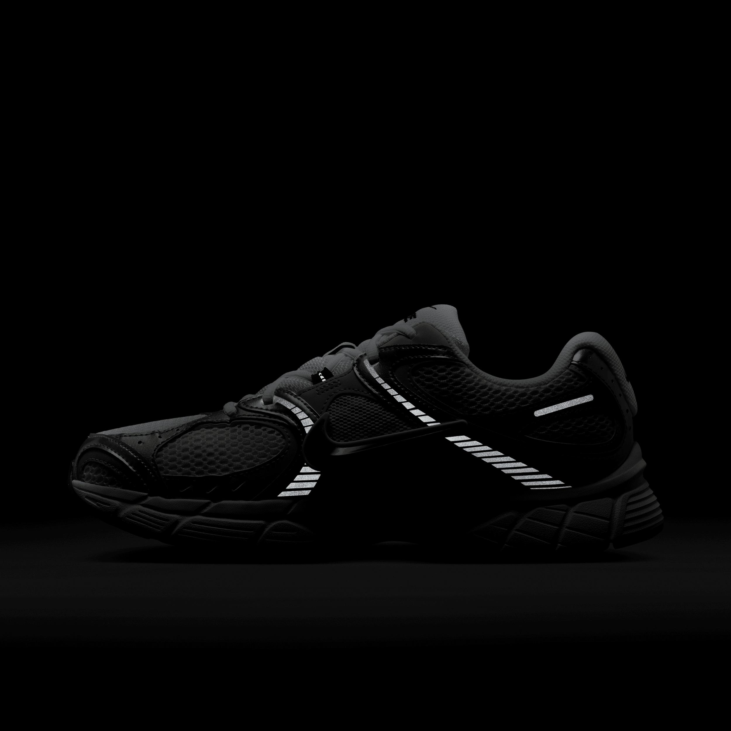 Nike Mens V5 RNR Shoes | HJ5228-104 Product Image