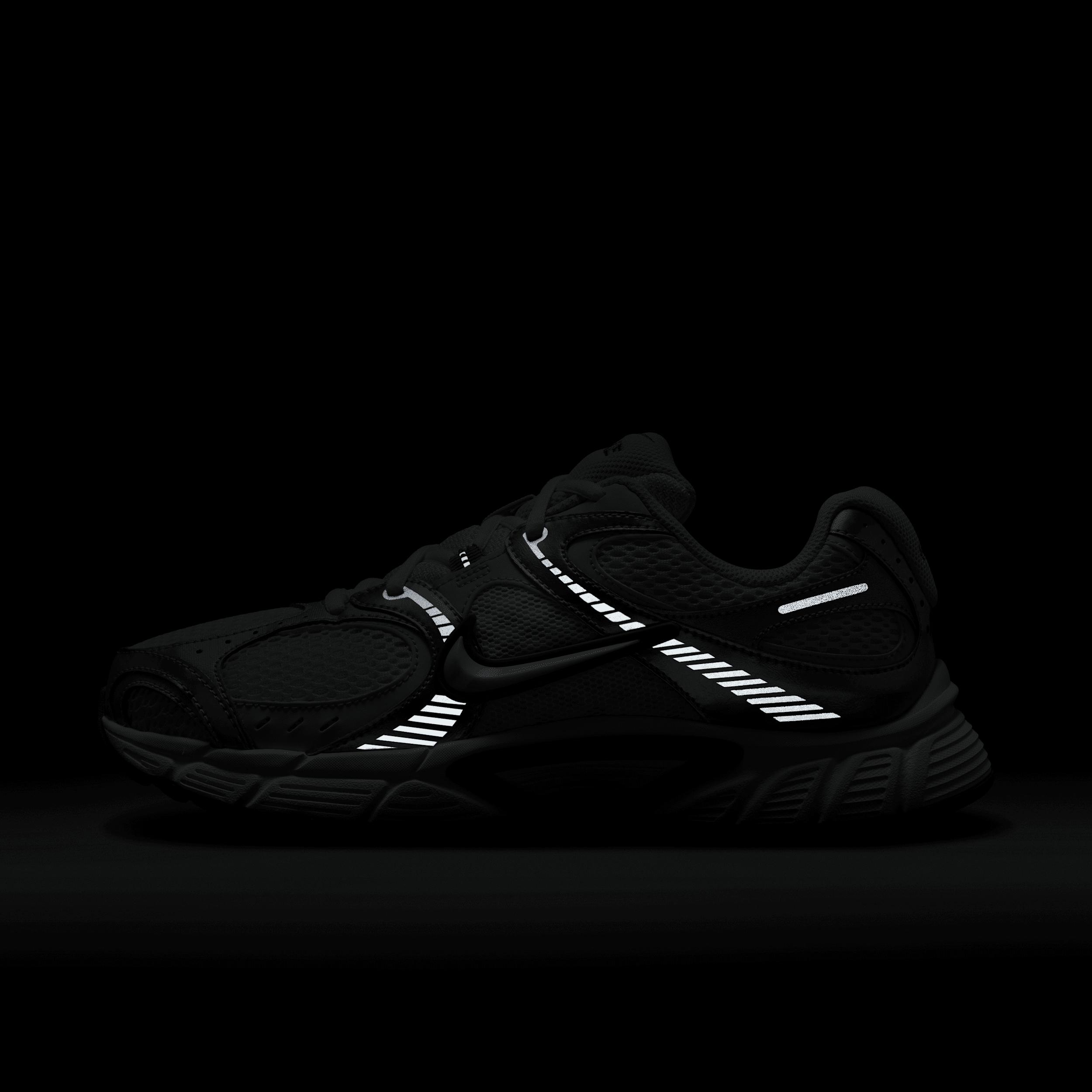 Womens Nike V5 RNR Casual Shoes Product Image