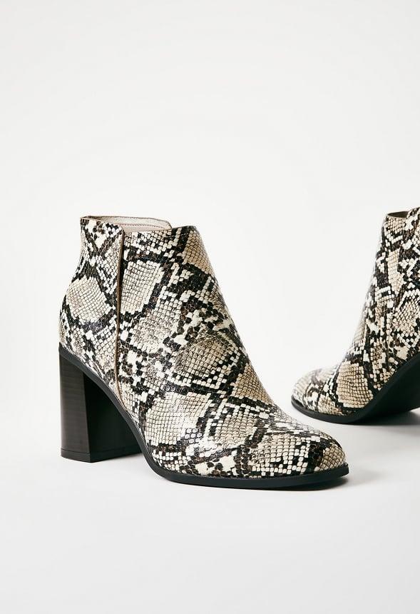 JustFab Margaux Platform Loafer Pump Womens Black/ White Size 8.5 Product Image