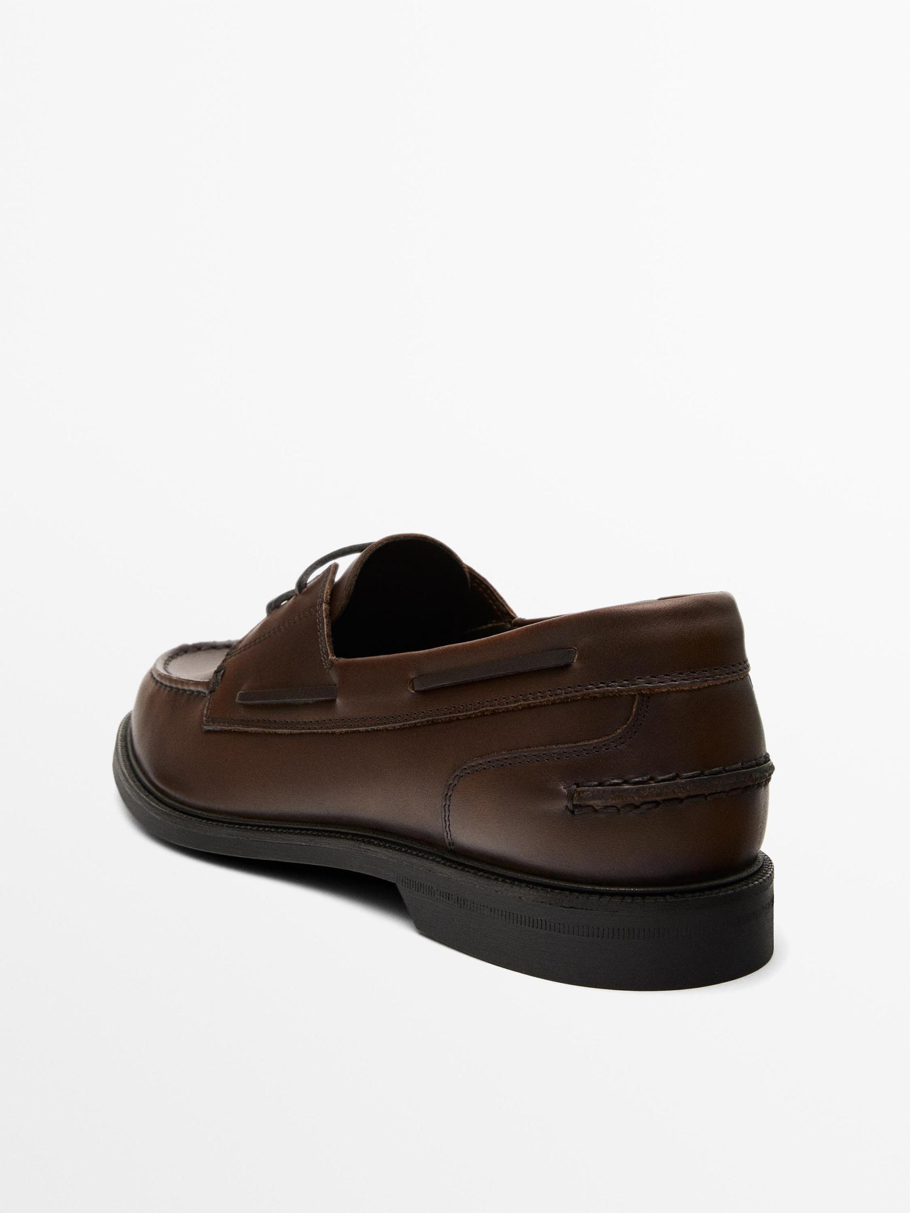 Oiled leather deck shoes Product Image