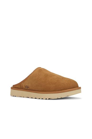 UGG 10mm Classic Slip-on Shearling Loafers In Chestnut Product Image