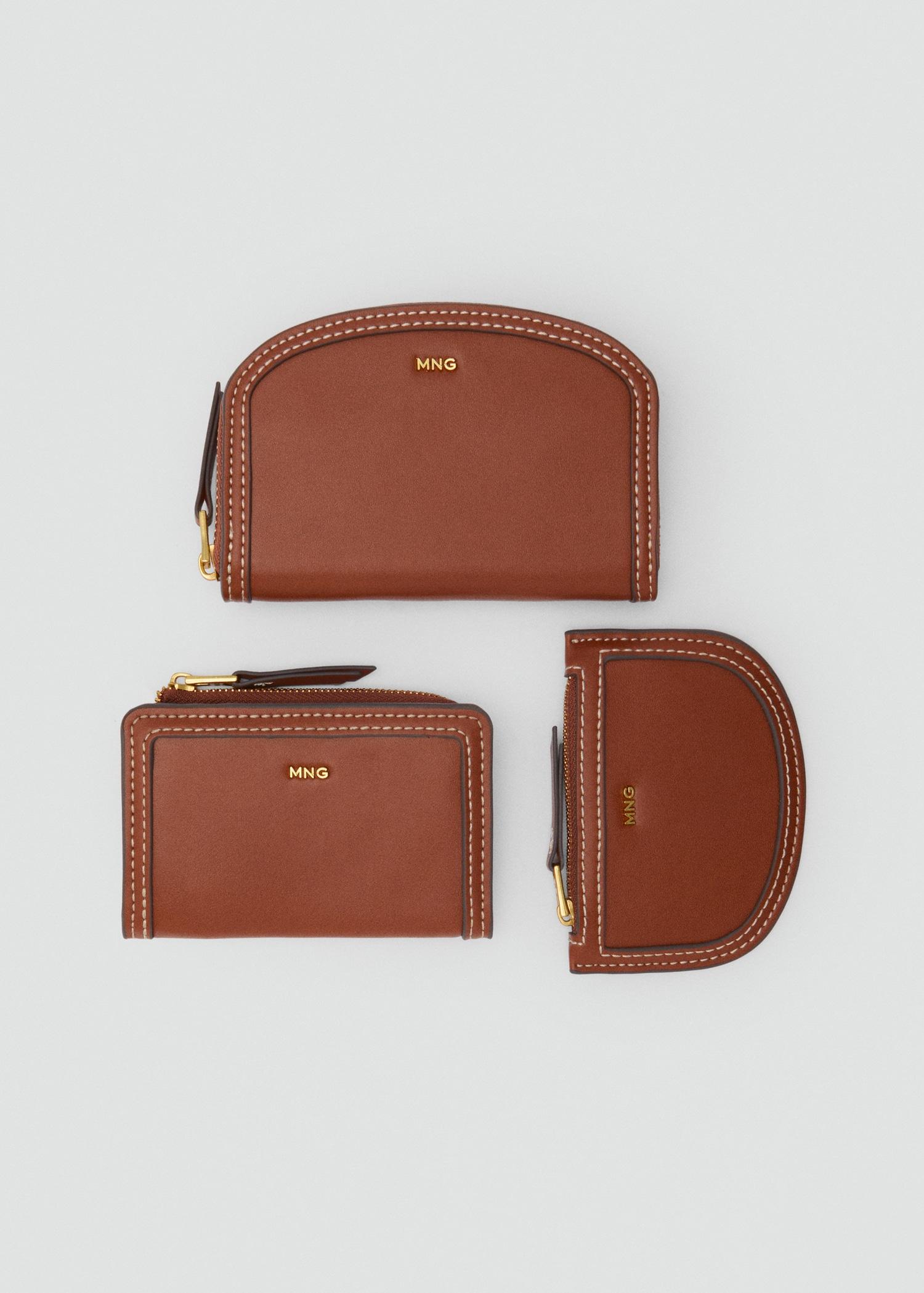 Oval leather-effect wallet - Women | MANGO USA Product Image