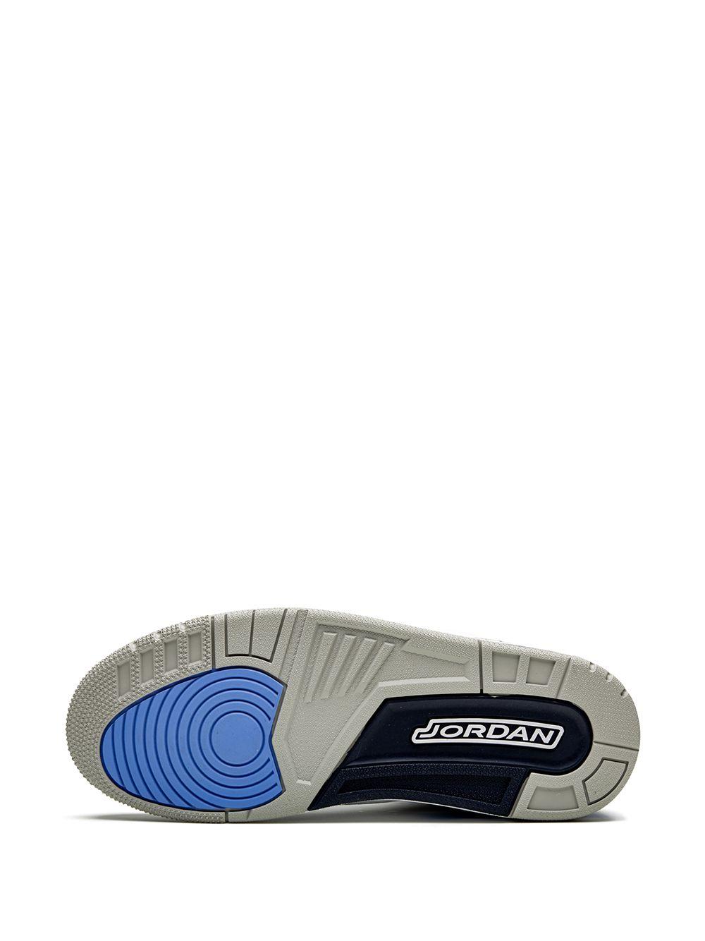 Air Jordan 3 Retro "UNC" sneakers Product Image