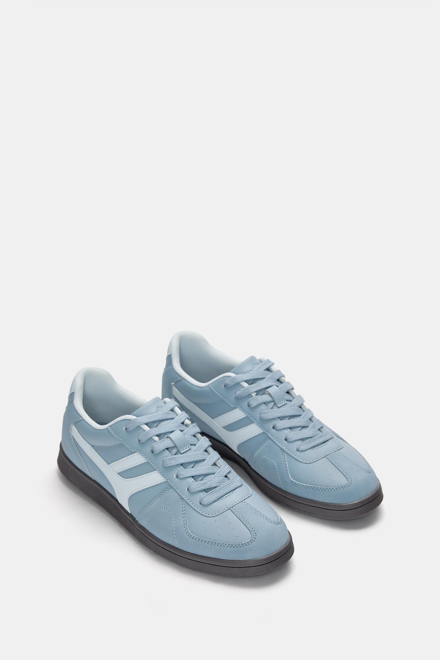 Retro sneakers Product Image