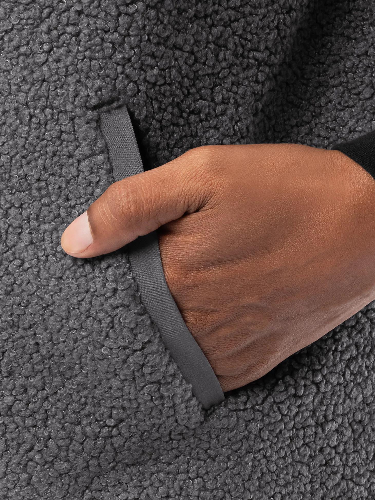 Men's Wrangler ATG™ Sherpa Utility Hiking Vest Caviar Product Image