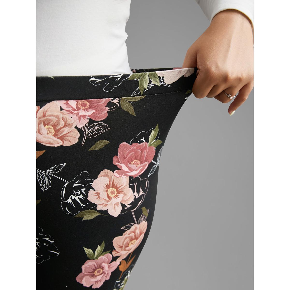 Plus Size Floral Mid Rise Skinny Leggings Women BlackFlower Elegant Medium stretch Skinny Mid Rise Everyday Leggings BloomChic 14-16/1X Product Image